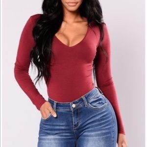 Fashion nova - londyn tee , burgundy